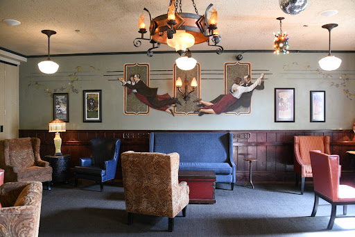 Hotel «McMenamins Hotel Oregon», reviews and photos, 310 NE Evans St, McMinnville, OR 97128, USA