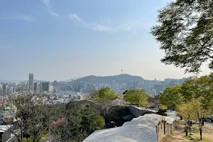 Seoul City Wall Trail image