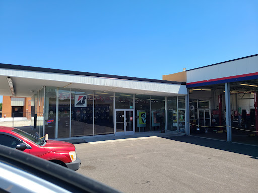 Tire Shop «Firestone Complete Auto Care», reviews and photos, 1453 S Byrne Rd, Toledo, OH 43614, USA