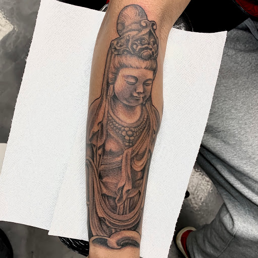 Explore xenomorph tattoo ideas, creative tattoo ideas in Tallmadge, available at Killjoy tattoo