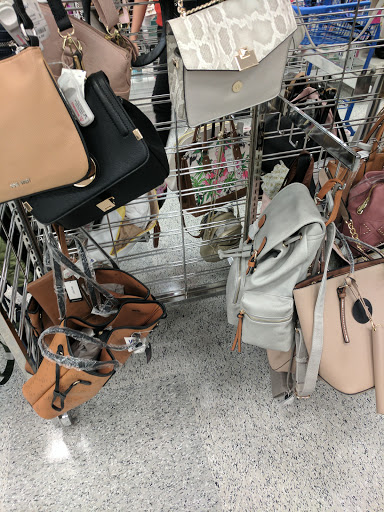 Clothing Store «Ross Dress for Less», reviews and photos, 902 Sepulveda Blvd, Harbor City, CA 90710, USA