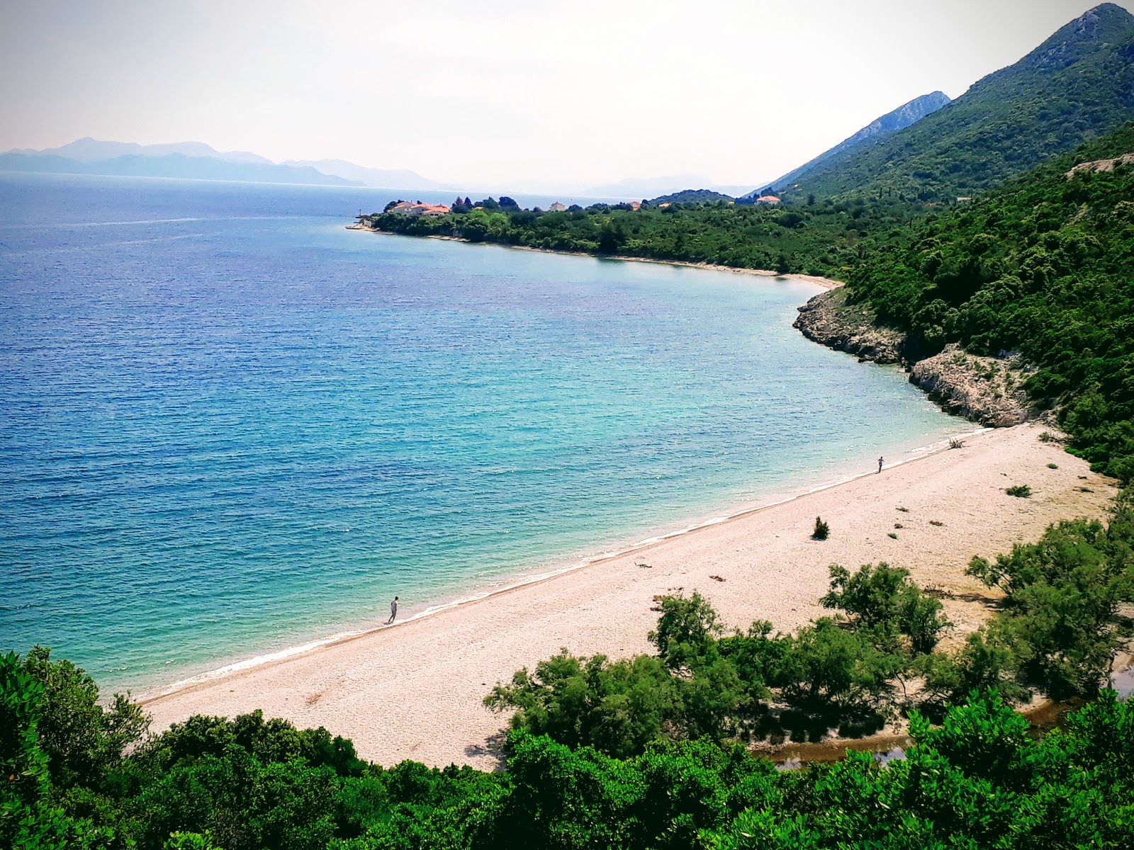 Plaza Jezero'in fotoğrafı çok temiz temizlik seviyesi ile