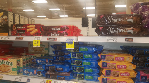 Grocery Store «Kroger», reviews and photos, 15255 Michigan Ave, Dearborn, MI 48126, USA