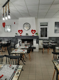 Atmosphère du Restaurant L escapade à Saint-Germer-de-Fly - n°7