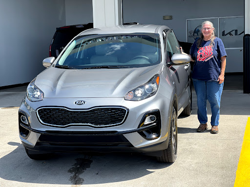 Car Dealer «Spitzer Kia Cleveland», reviews and photos, 3414 Brookpark Rd, Cleveland, OH 44134, USA