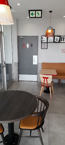 Opinii despre KFC Midrand Mall în Midrand - Restaurant