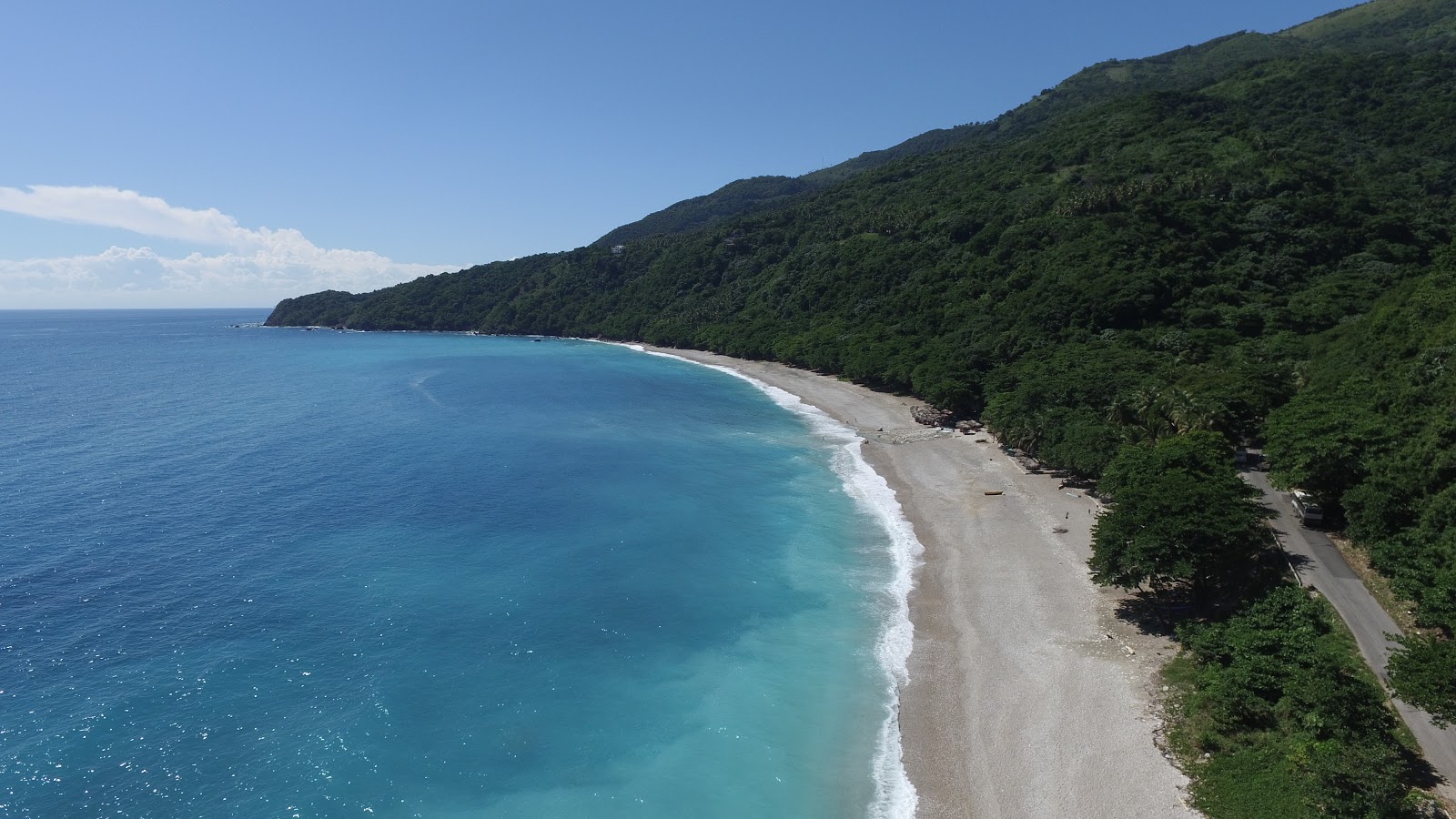 San Rafael beach'in fotoğrafı - rahatlamayı sevenler arasında popüler bir yer