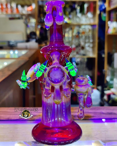 Glass Shop «WHELANS GLASS GALLERY, VAPOR, CIGAR, GIFT & SMOKE SHOP», reviews and photos, 2486 Bancroft Way, Berkeley, CA 94704, USA