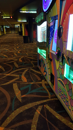 Movie Theater «Regal Cinemas Ronkonkoma 9», reviews and photos, 565 Portion Rd, Ronkonkoma, NY 11779, USA