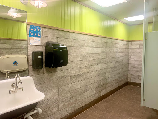 Grocery Store «Fresh Thyme Farmers Market- Naperville», reviews and photos, 790 Royal St George Dr, Naperville, IL 60563, USA