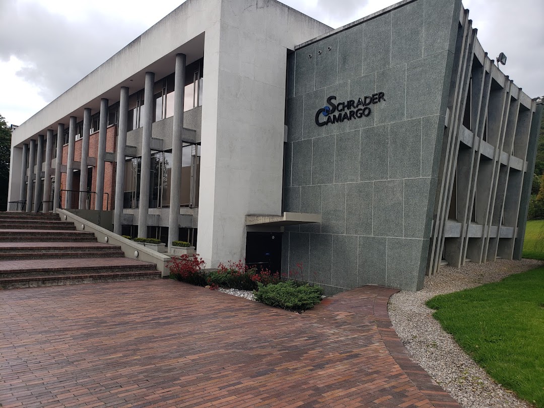 Schrader Camargo