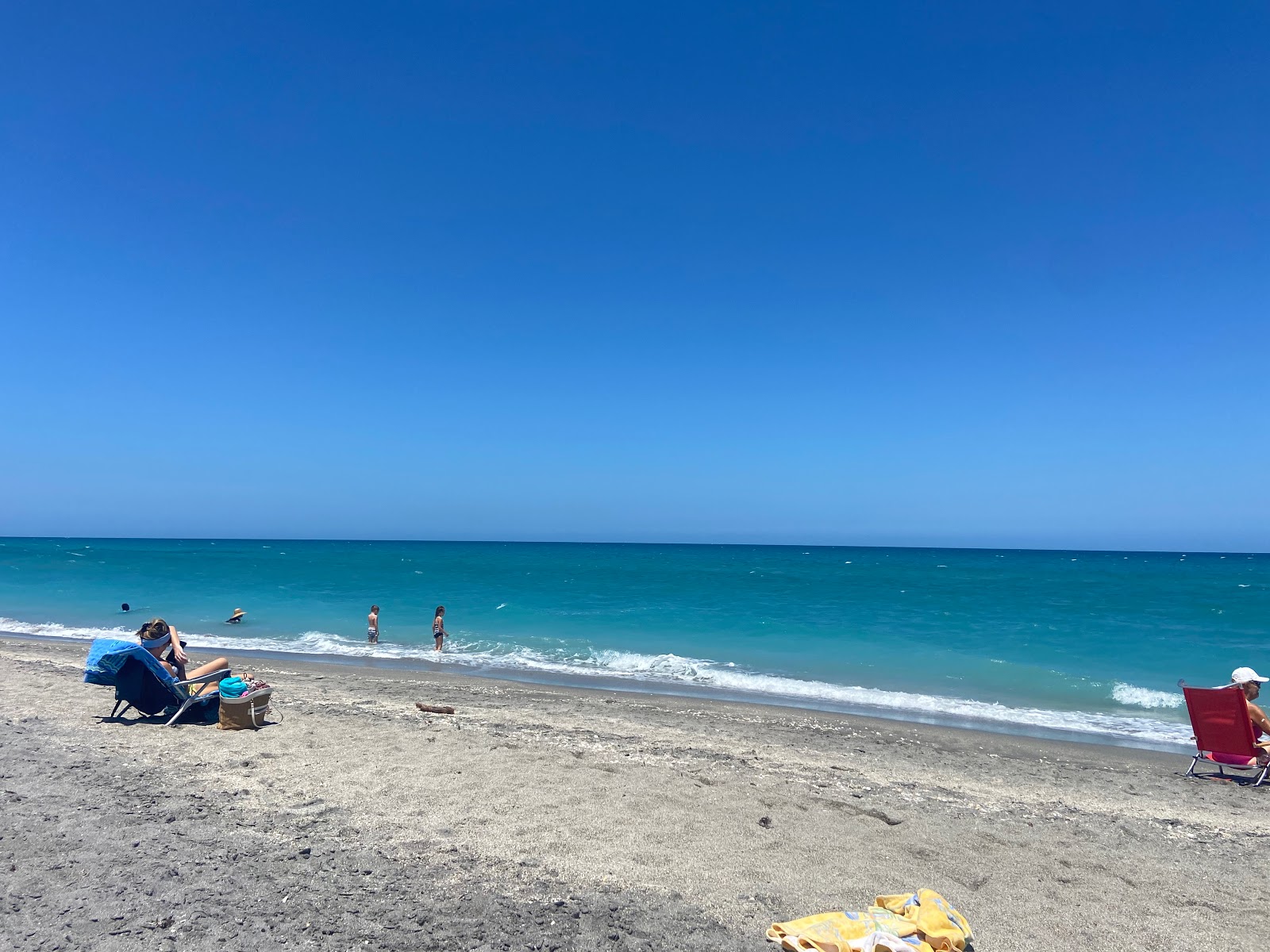 Photo de Bonair beach avec rivage droit, long