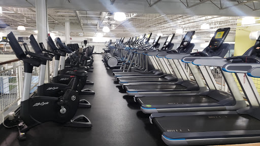 Gym «acac Fitness & Wellness Center Albemarle Square», reviews and photos, 500 Albemarle Square, Charlottesville, VA 22901, USA