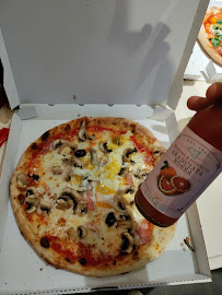 Plats et boissons du Pizzas à emporter Hermosa Pizza | Pizzeria Lyon 9 - n°2