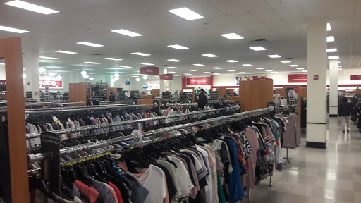 Department Store «T.J. Maxx & HomeGoods», reviews and photos, 105 Middlesex Ave, Somerville, MA 02145, USA