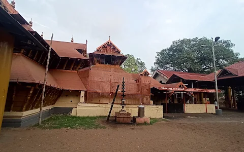 Kodungallur Temple South Ground image