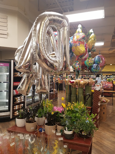 Grocery Store «Kroger», reviews and photos, 19855 Twelve Mile Rd, Southfield, MI 48076, USA