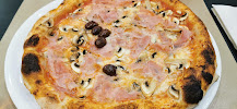Pizza du Pizzeria Le III Farine à Cagnes-sur-Mer - n°7