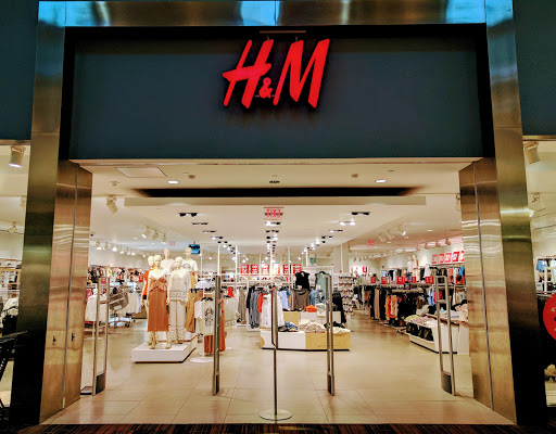 Shopping Mall «Great Lakes Crossing Outlets», reviews and photos, 4000 Baldwin Rd, Auburn Hills, MI 48326, USA