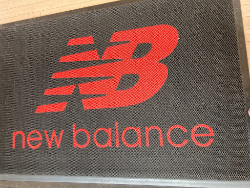 Shoe Store «New Balance Chicago», reviews and photos, 17W490 22nd St, Oakbrook Terrace, IL 60181, USA