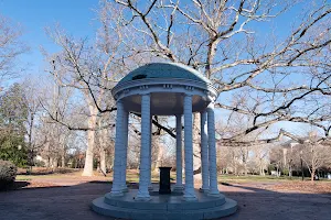 Old Well image