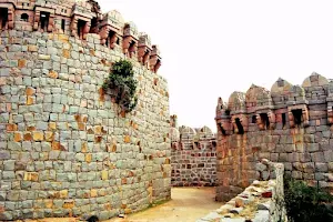 Mudgal Fort image