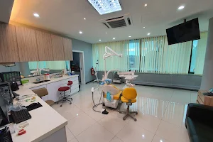 Klinik Pergigian Chin Dental Surgery Krystal Point image