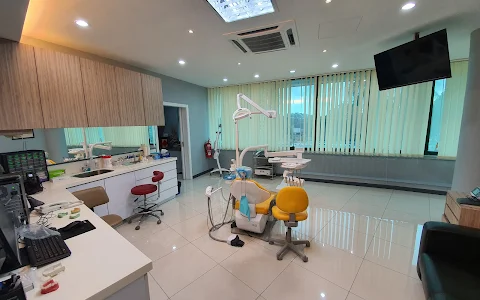 Klinik Pergigian Chin Dental Surgery Krystal Point image