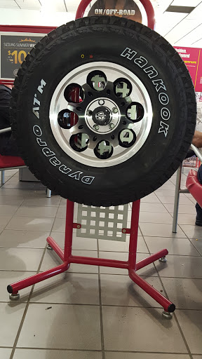 Tire Shop «Discount Tire Store - Center Line, MI», reviews and photos, 26805 Van Dyke, Center Line, MI 48015, USA