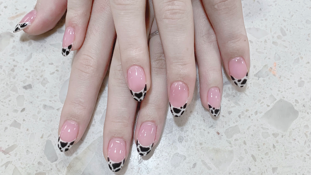 Star Nails & Spa 01002