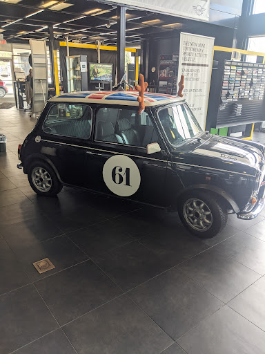 Car Dealer «MINI of Fairfield County», reviews and photos, 154 Post Rd, Darien, CT 06820, USA