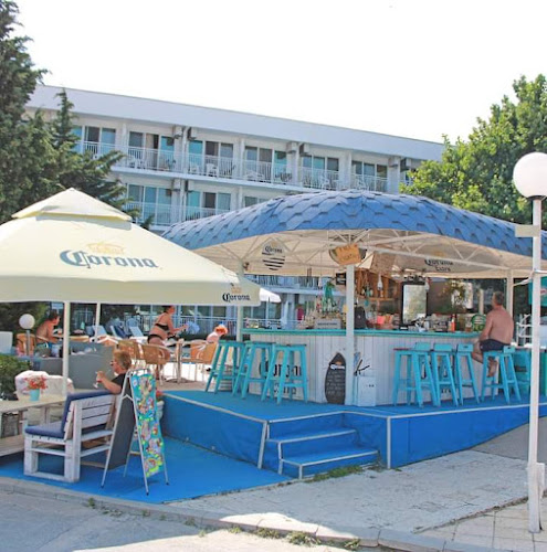 Отзиви за Pool and beach bar "Kaliopa" в Варна - Бар