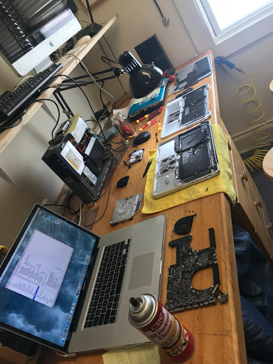 Santa Barbara Computer Repair PC Tech image