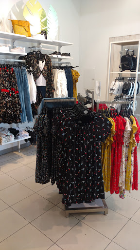 Stores to buy women's clothing Monterrey