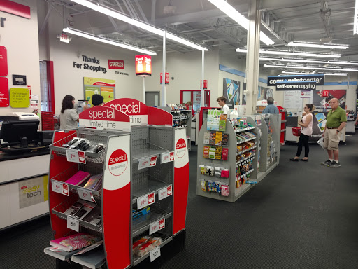 Office Supply Store «Staples», reviews and photos, 2601 Jackson Ave, Ann Arbor, MI 48103, USA