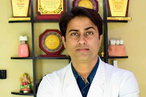 SMILE N SHINE DENTAL CLINIC - Dentist in Varanasi - Pandeypur image