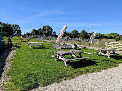 La ferme des 1001 plumes d'Opale à Montcavrel