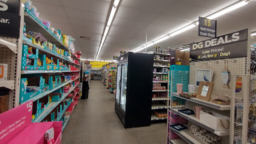 Discount Store «Dollar General», reviews and photos, 1210 W Visalia Rd, Exeter, CA 93221, USA