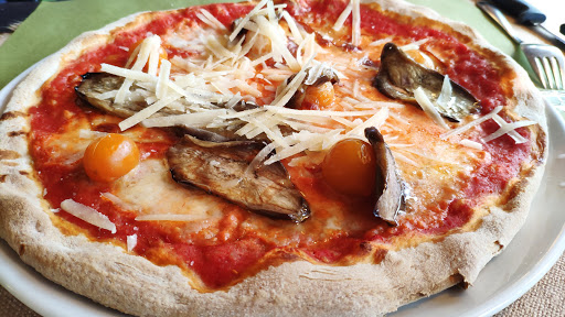 Ristorante Pizzeria Il Caminetto in Primiero San Martino di Castrozza, Provincia Autonoma di Trento