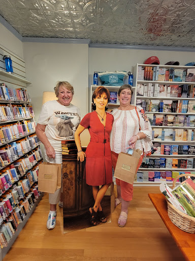 Book Store «Turn The Page Bookstore», reviews and photos, 18 N Main St, Boonsboro, MD 21713, USA