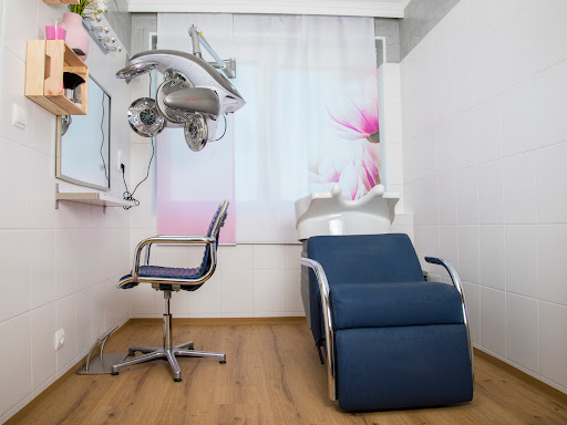 Sabrina's Hairlounge In Reith