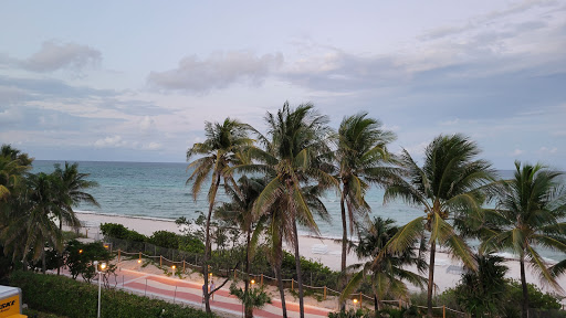 Shopping Mall «Fontainebleau Shops», reviews and photos, 4441 Collins Ave, Miami Beach, FL 33140, USA