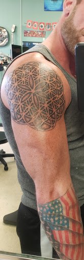 Tattoo Shop «Wicked Parrot Tattoo», reviews and photos, 1085 Colington Rd, Kill Devil Hills, NC 27948, USA