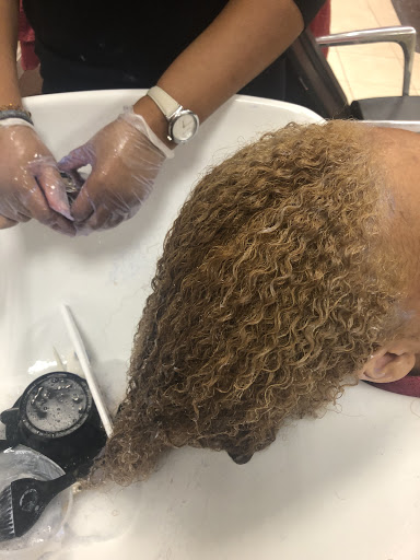 Hair Salon «Headline hair Salon Inc», reviews and photos, 7916 Dorsey Run Rd, Jessup, MD 20794, USA