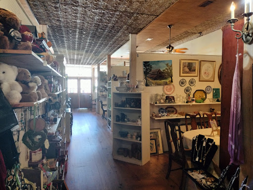 Trish Ann's Antiques & Tea Room