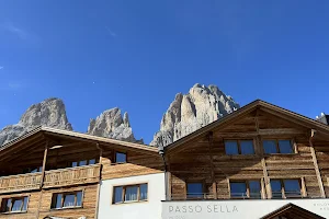 Hotel Passo Sella Dolomiti Mountain Resort image