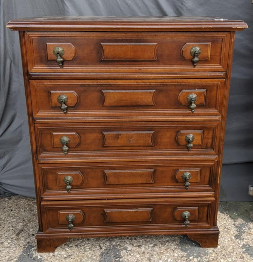 Antique Furniture Store «Lots of Furniture Antiques Warehouse», reviews and photos, 910 N Riverfront Blvd, Dallas, TX 75207, USA