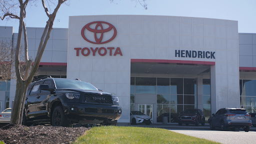 Toyota Dealer «Hendrick Toyota of Wilmington», reviews and photos, 5640 Market St, Wilmington, NC 28405, USA