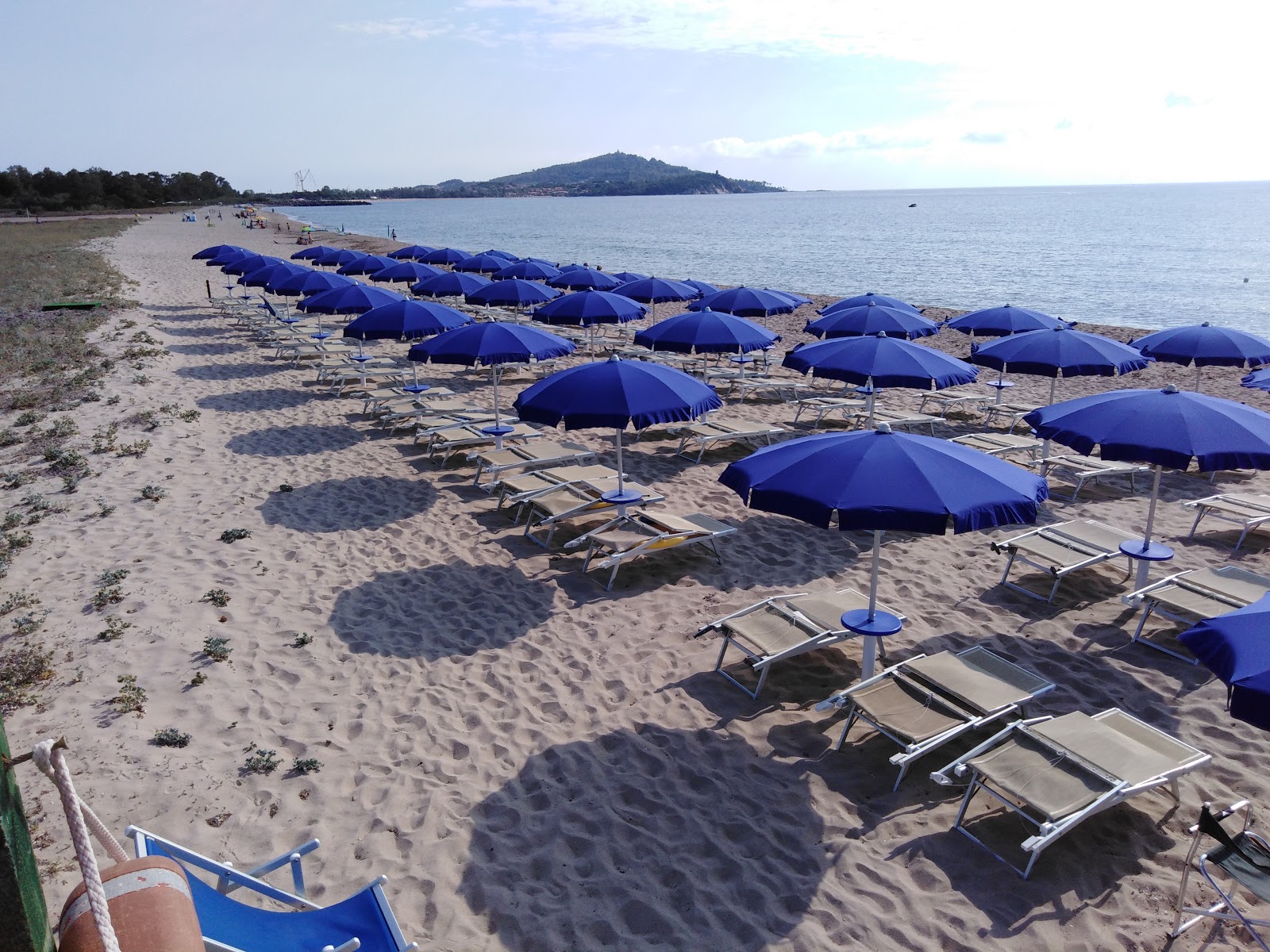 Spiaggia di S'Orologiu'in fotoğrafı - rahatlamayı sevenler arasında popüler bir yer