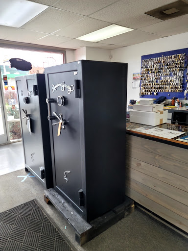 Locksmith «Keyhole Locksmith», reviews and photos, 1775 W 11th Ave, Eugene, OR 97402, USA